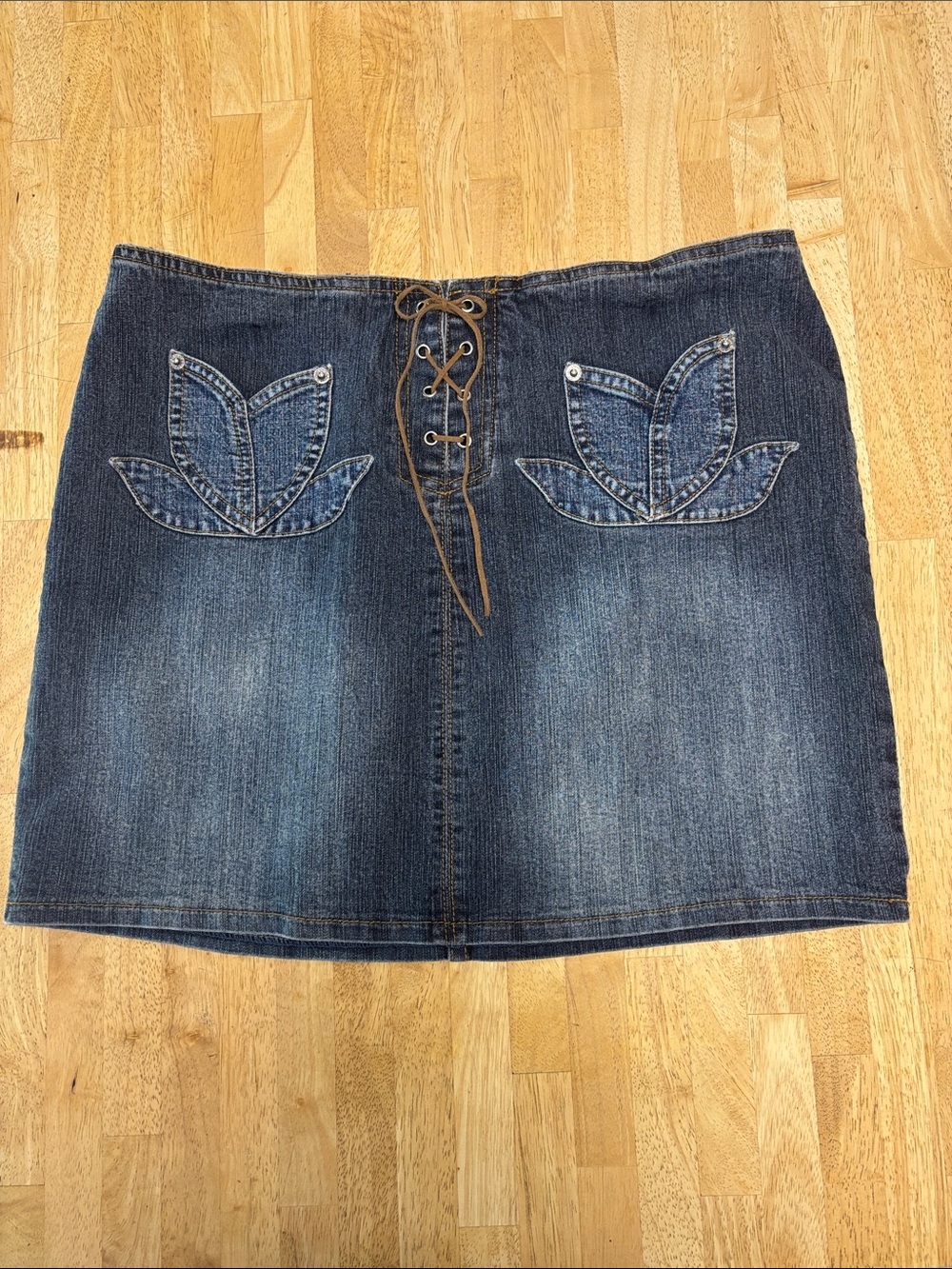 Vintage Y2K Zana Di Blue Denim Lace-Up Mini Skirt w/Embroidered Floral Pockets